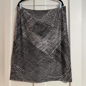 Jones Studio Black and White Patterned A-Line Skirt Size 16